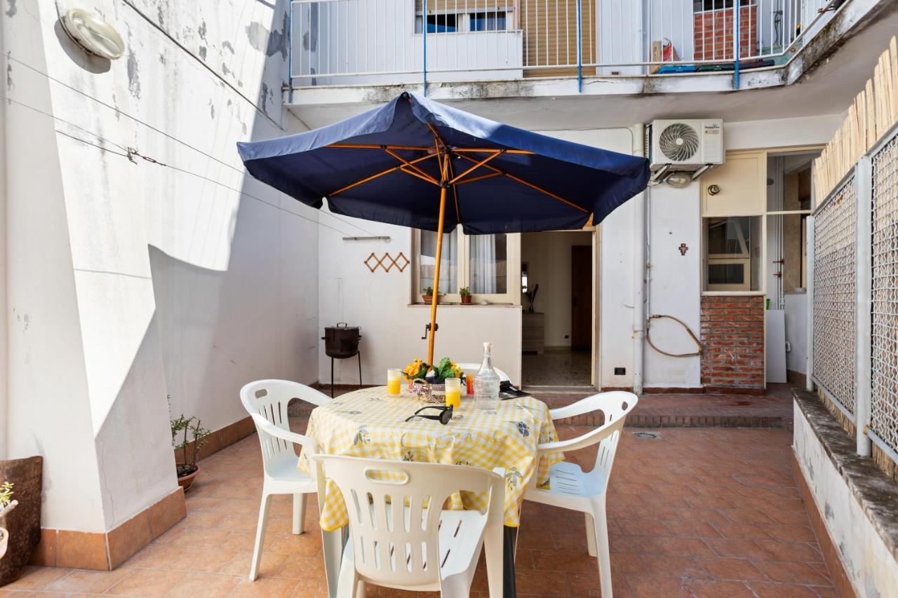 Tra Il Centro E Il Mare Apartment Con Terrazzo 阿齐·卡斯特罗 外观 照片