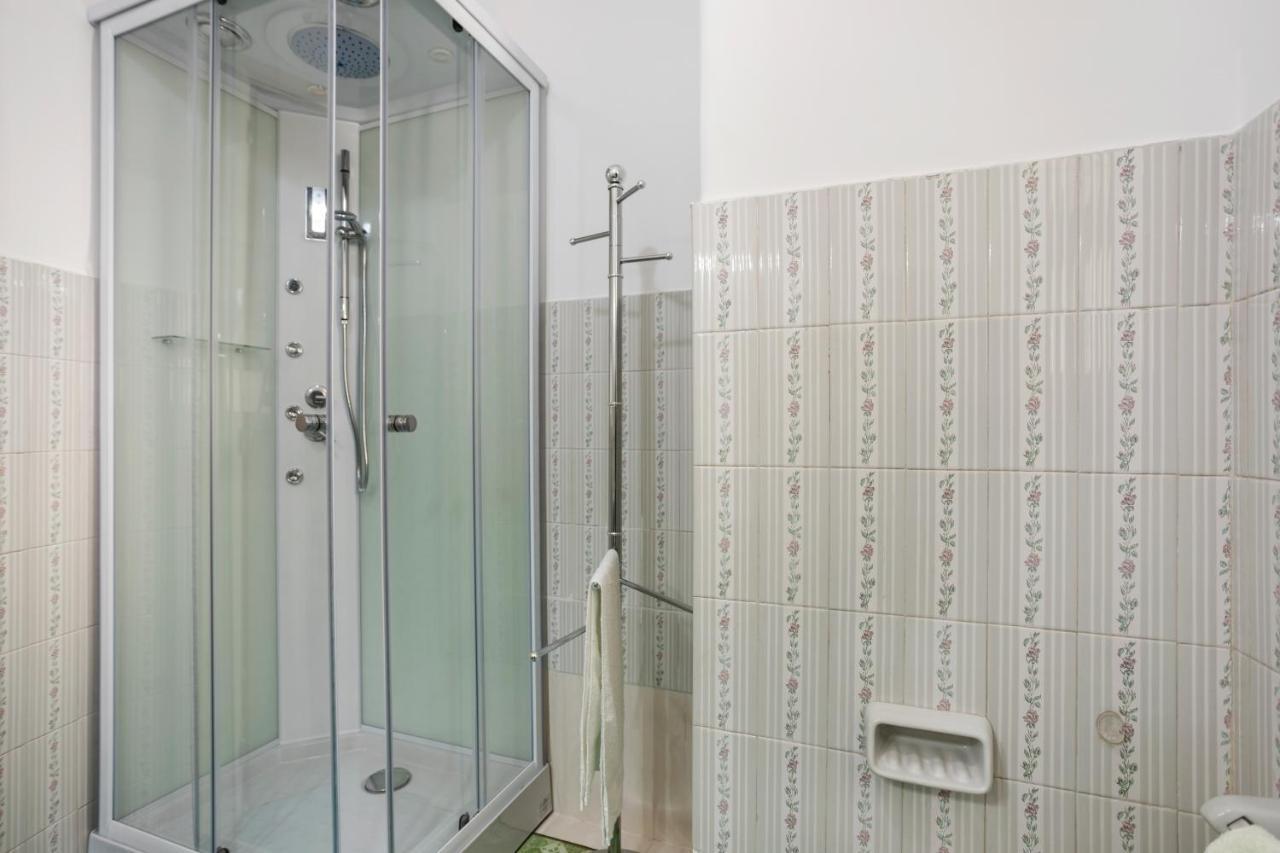 Tra Il Centro E Il Mare Apartment Con Terrazzo 阿齐·卡斯特罗 外观 照片