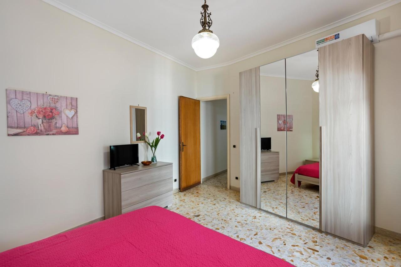 Tra Il Centro E Il Mare Apartment Con Terrazzo 阿齐·卡斯特罗 外观 照片