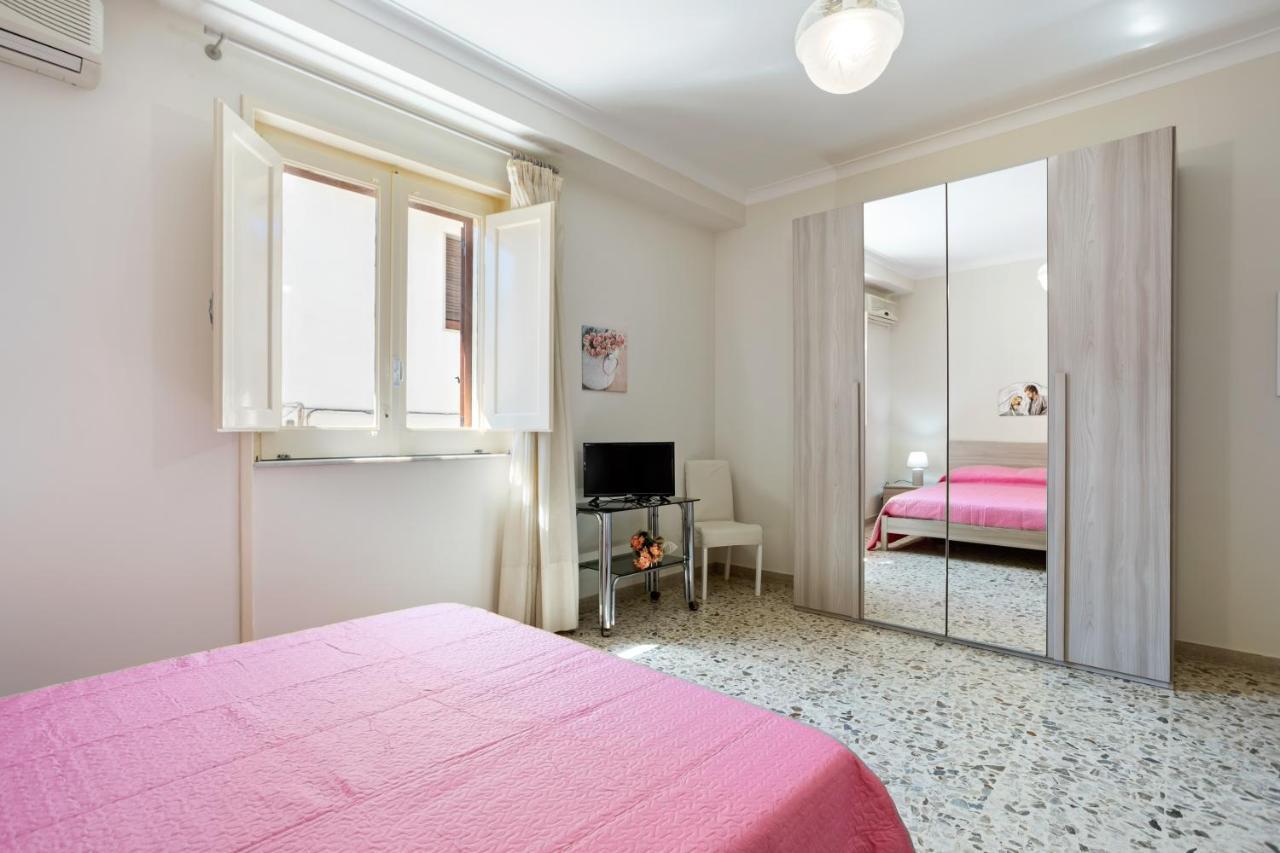 Tra Il Centro E Il Mare Apartment Con Terrazzo 阿齐·卡斯特罗 外观 照片